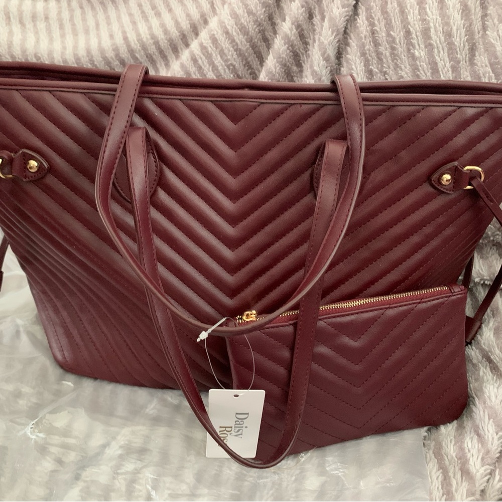 BRAND NEW! Daisy Rose Tote Shoulder Bag
All sales final